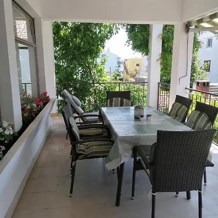 Ana Apartment *